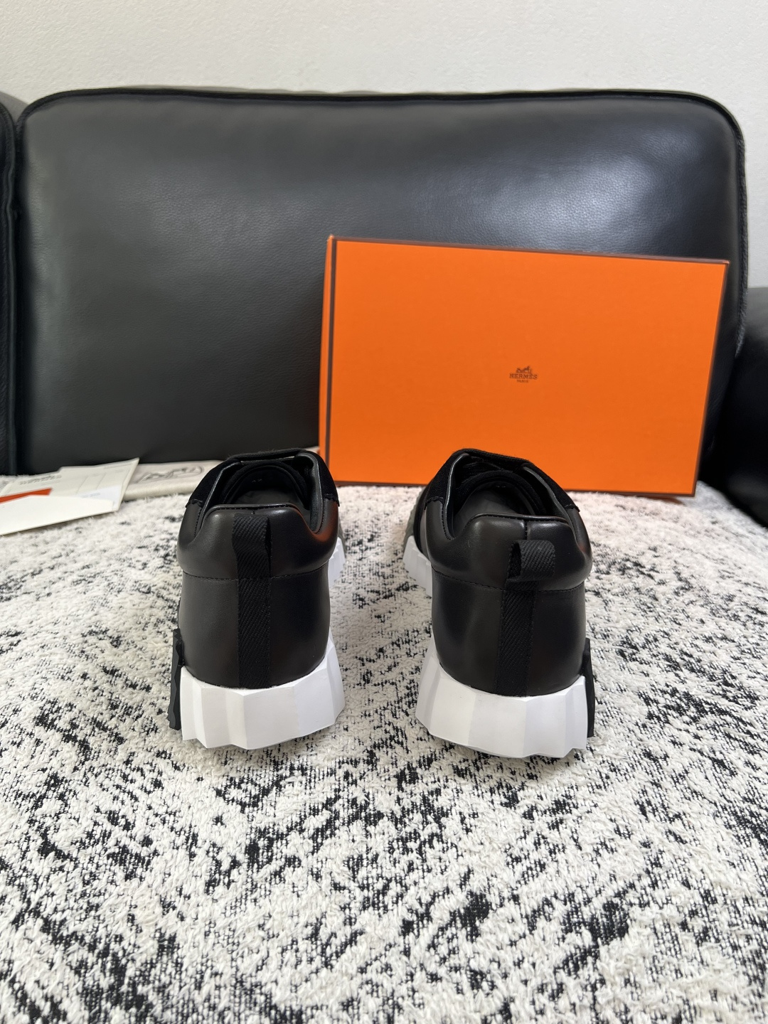 Hermes  高品质  顶级工艺品  爱马仕 专柜同步发售原厂配置，意大利进口原版牛皮面料，高品质拼接工艺，全进口水染
