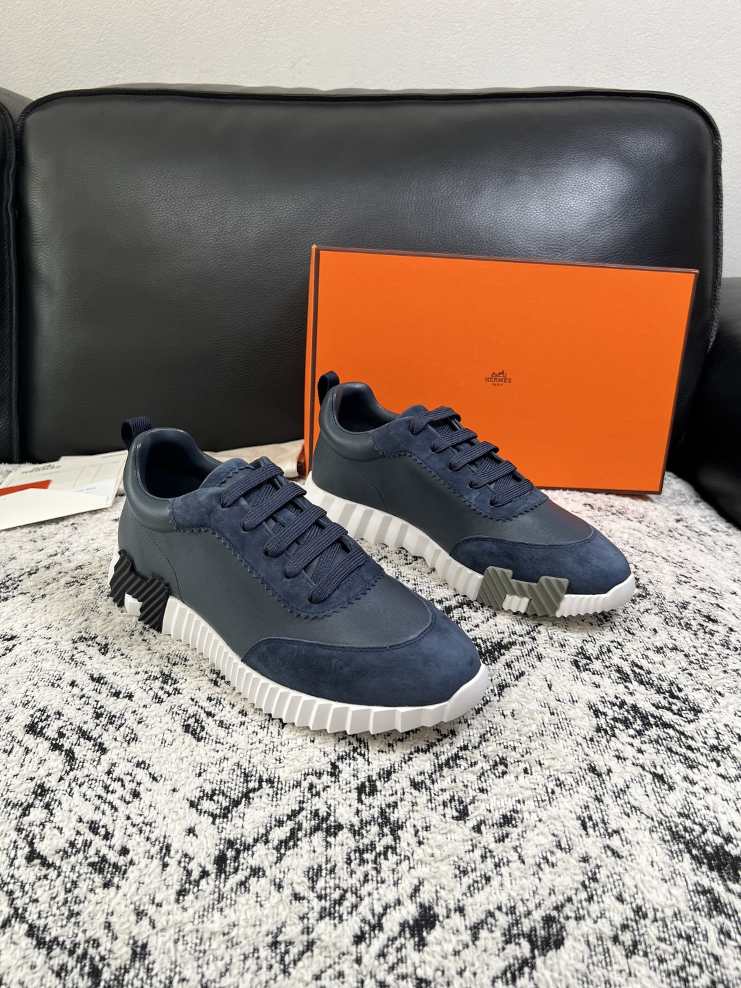 Hermes  高品质  顶级工艺品  爱马仕 专柜同步发售原厂配置，意大利进口原版牛皮面料，高品质拼接工艺，全进口水染