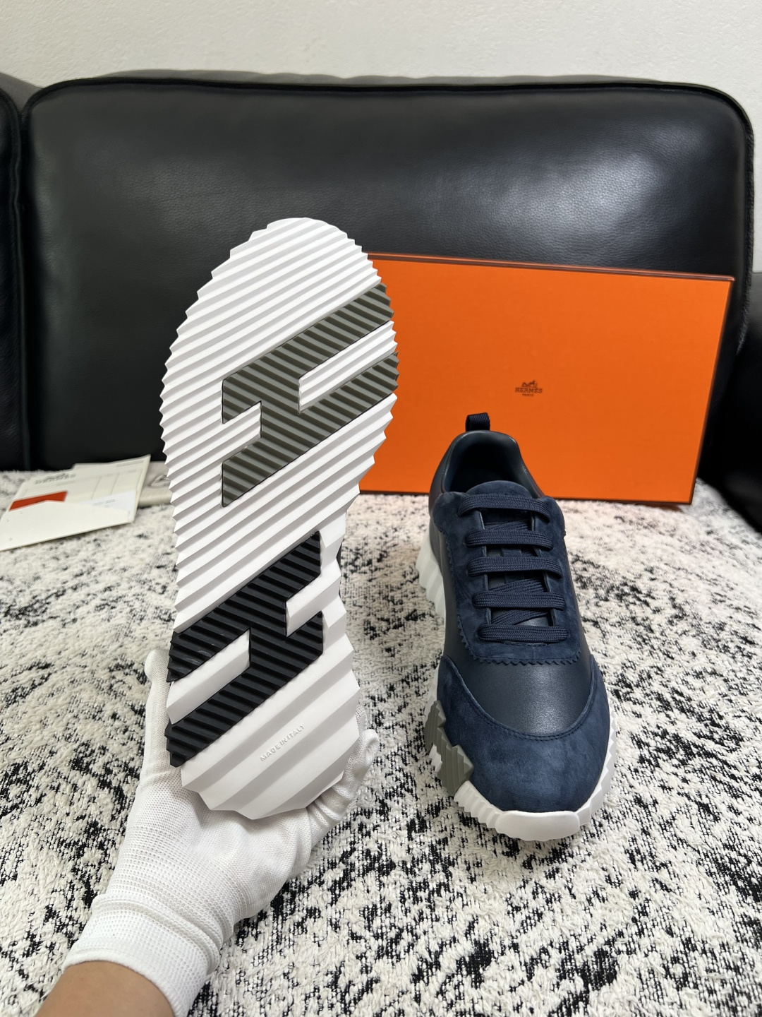 Hermes  高品质  顶级工艺品  爱马仕 专柜同步发售原厂配置，意大利进口原版牛皮面料，高品质拼接工艺，全进口水染