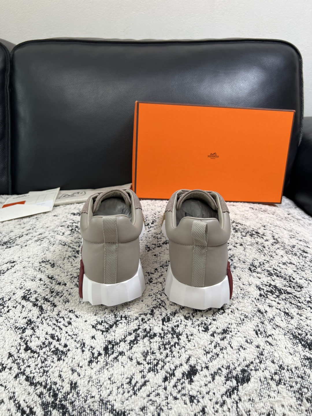 Hermes  高品质  顶级工艺品  爱马仕 专柜同步发售原厂配置，意大利进口原版牛皮面料，高品质拼接工艺，全进口水染