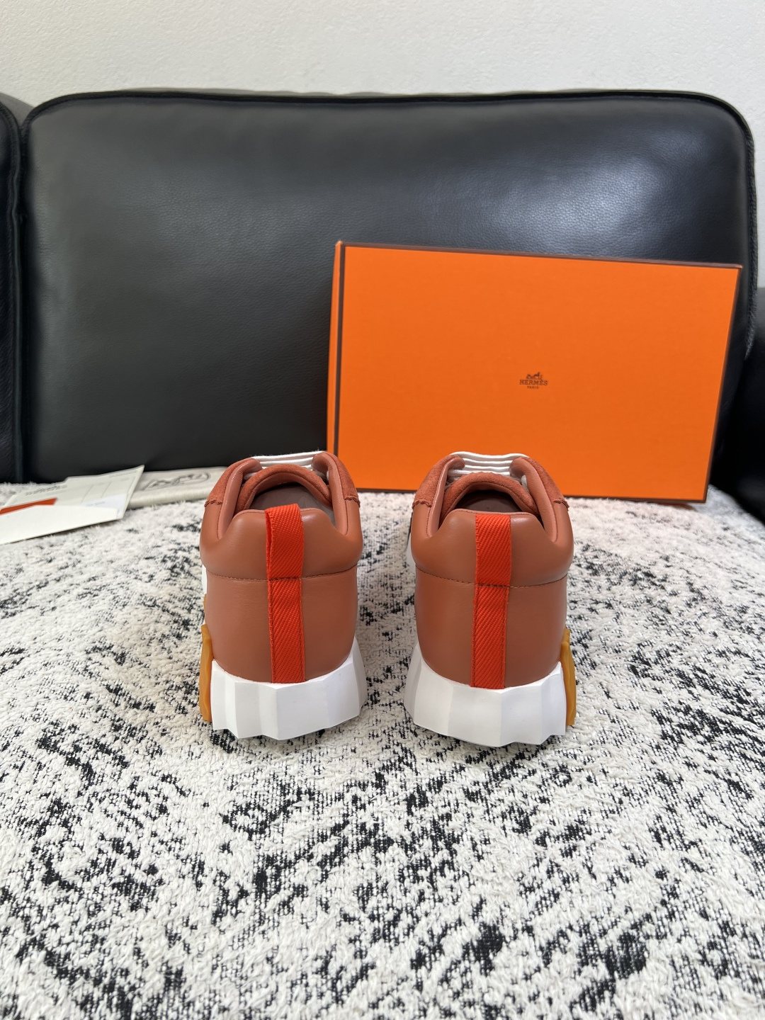 Hermes  高品质  顶级工艺品  爱马仕 专柜同步发售原厂配置，意大利进口原版牛皮面料，高品质拼接工艺，全进口水染