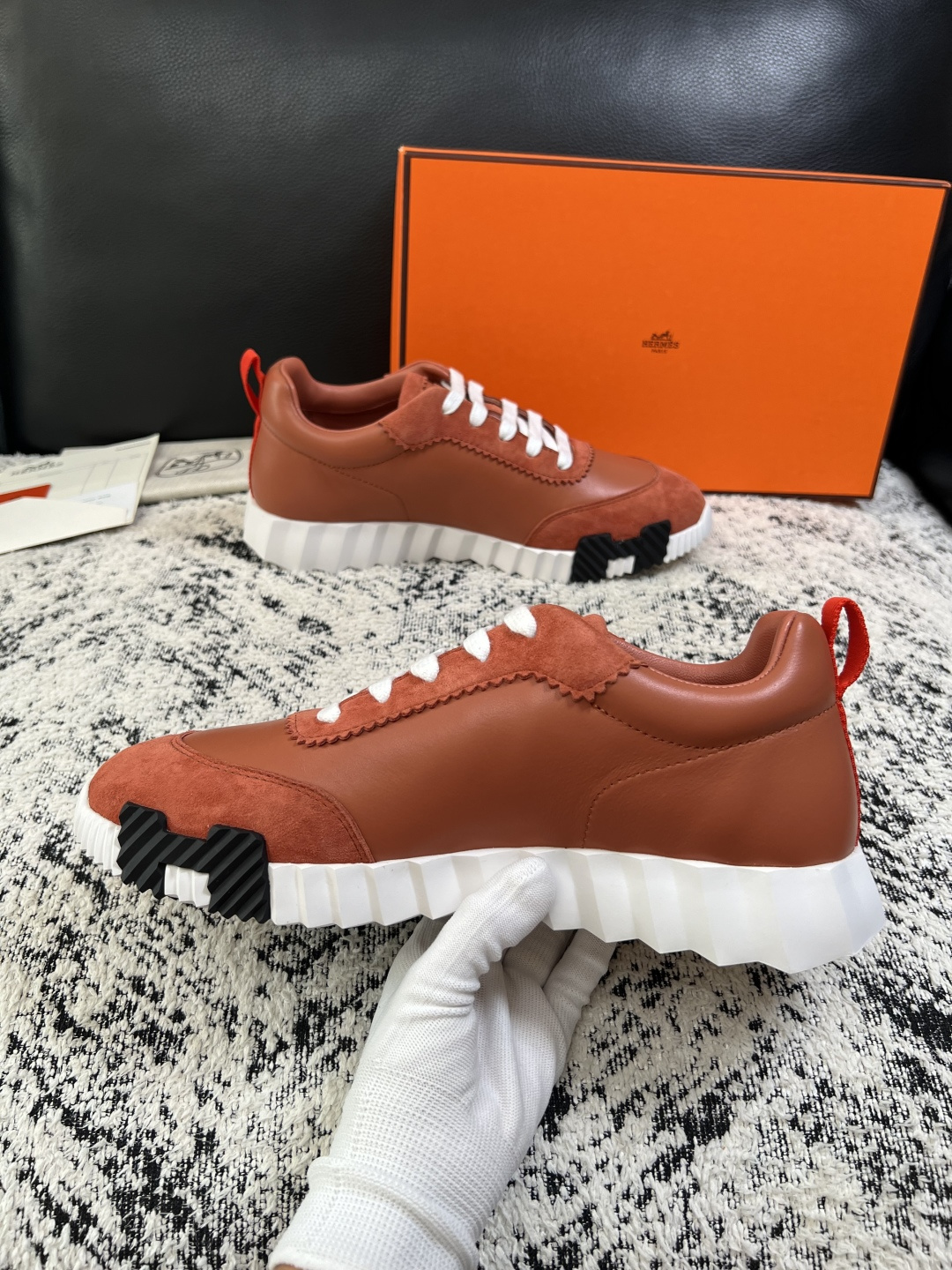 Hermes  高品质  顶级工艺品  爱马仕 专柜同步发售原厂配置，意大利进口原版牛皮面料，高品质拼接工艺，全进口水染