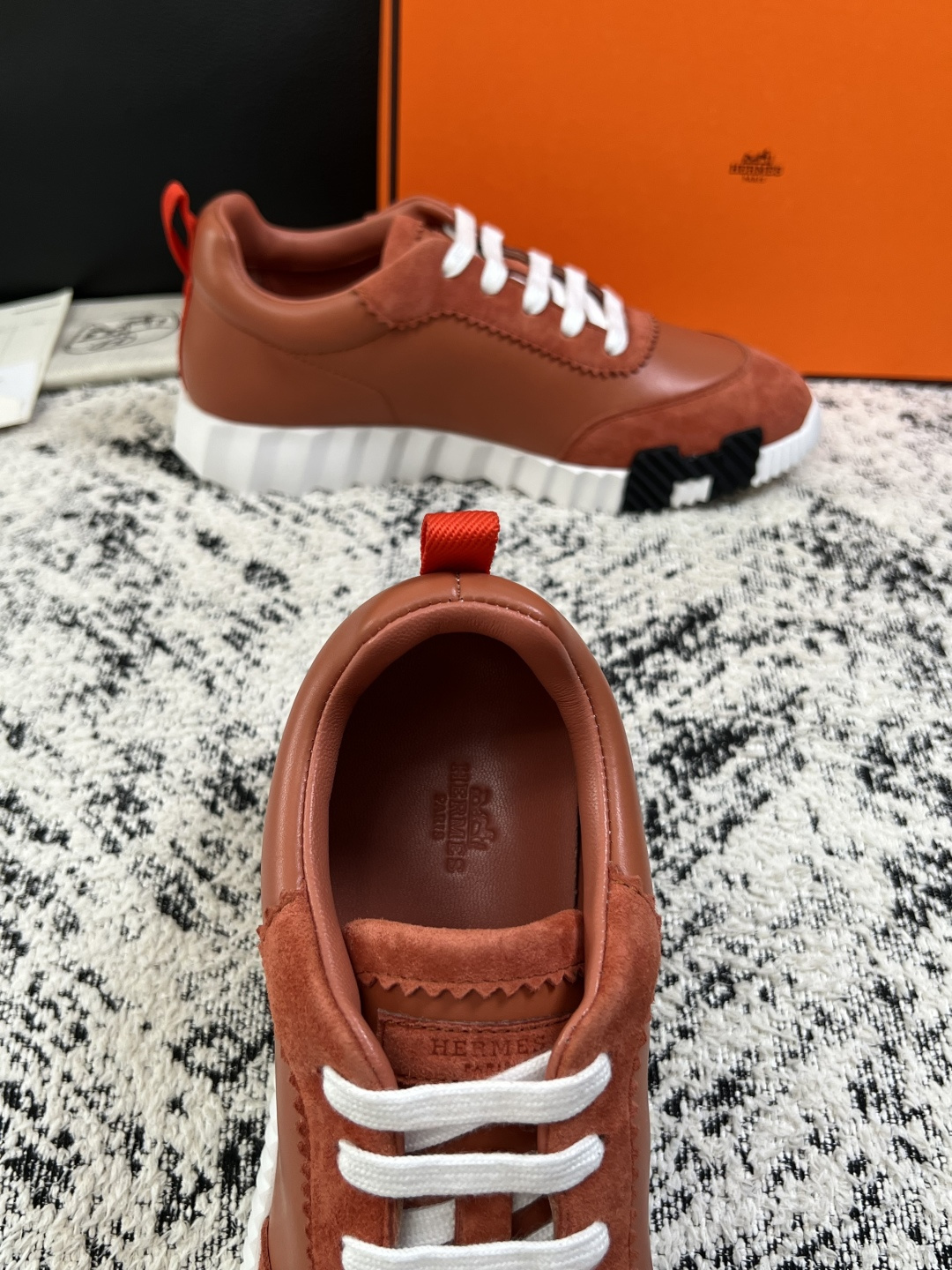 Hermes  高品质  顶级工艺品  爱马仕 专柜同步发售原厂配置，意大利进口原版牛皮面料，高品质拼接工艺，全进口水染