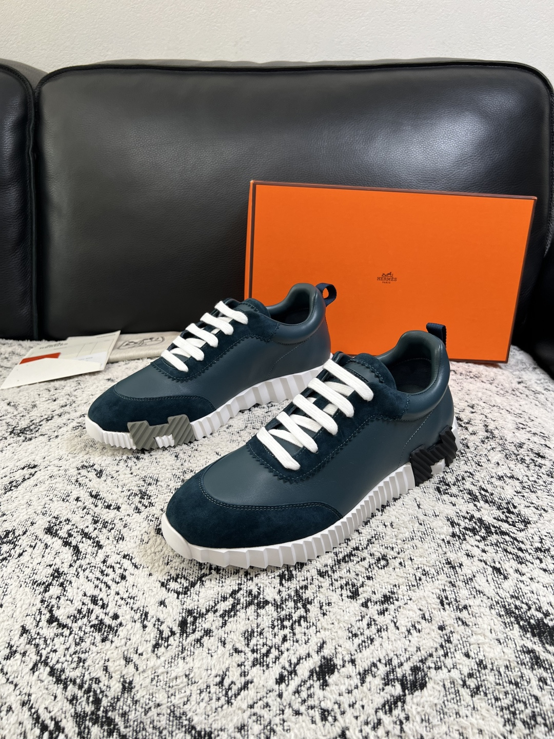 Hermes  高品质  顶级工艺品  爱马仕 专柜同步发售原厂配置，意大利进口原版牛皮面料，高品质拼接工艺，全进口水染