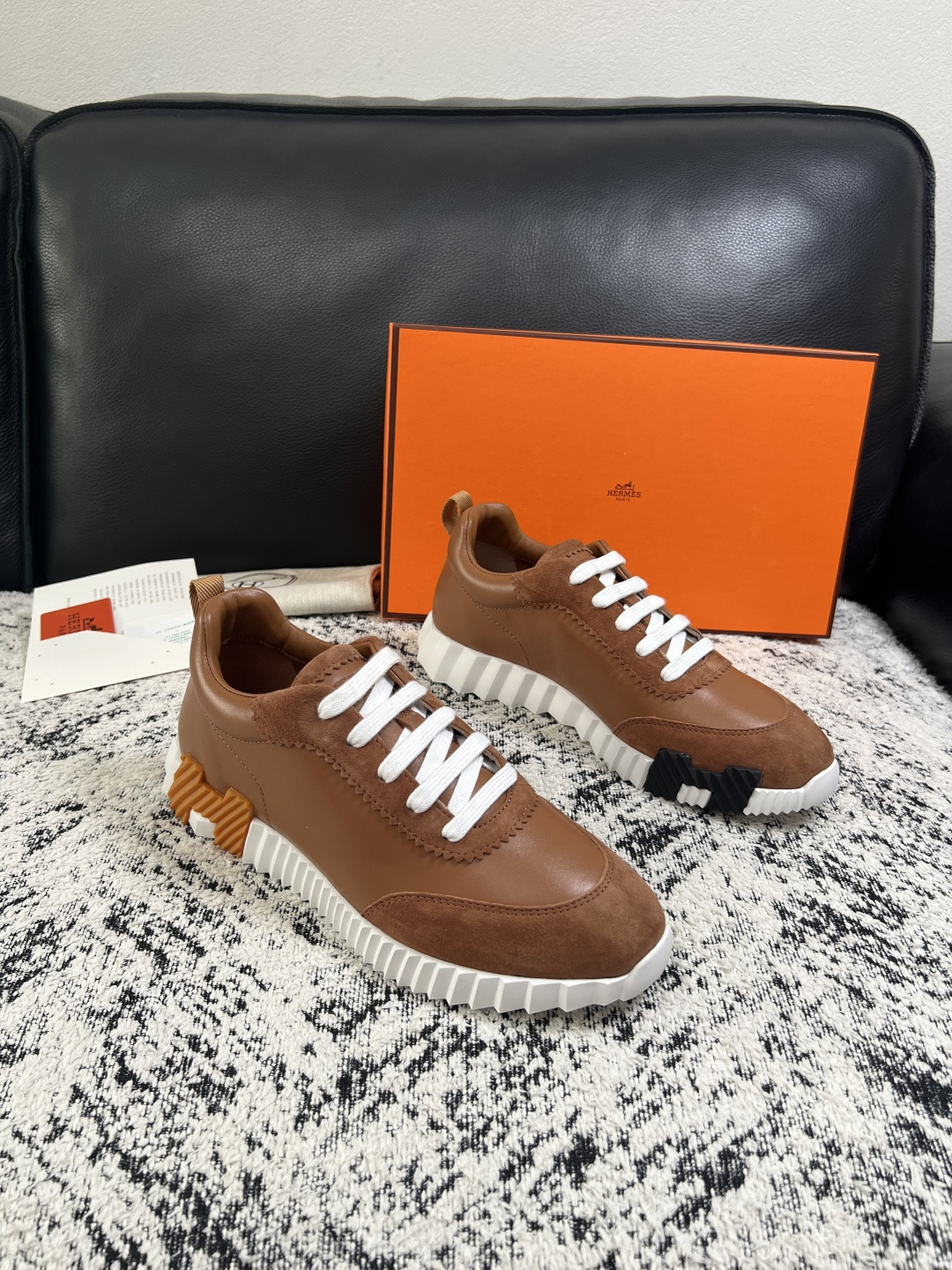 Hermes  高品质  顶级工艺品  爱马仕 专柜同步发售原厂配置，意大利进口原版牛皮面料，高品质拼接工艺，全进口水染