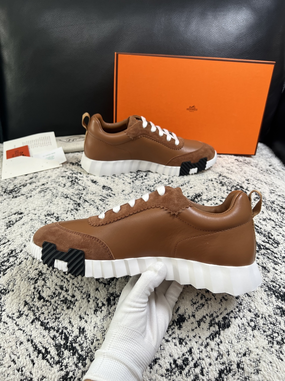 Hermes  高品质  顶级工艺品  爱马仕 专柜同步发售原厂配置，意大利进口原版牛皮面料，高品质拼接工艺，全进口水染