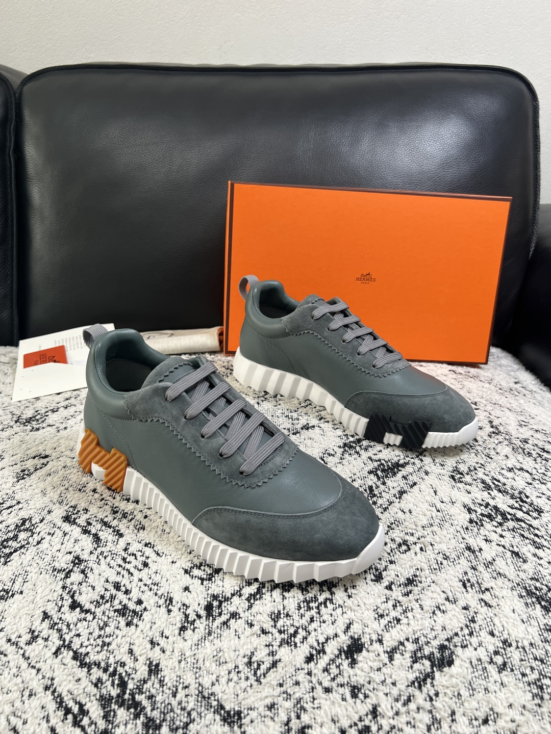 Hermes  高品质  顶级工艺品  爱马仕 专柜同步发售原厂配置，意大利进口原版牛皮面料，高品质拼接工艺，全进口水染