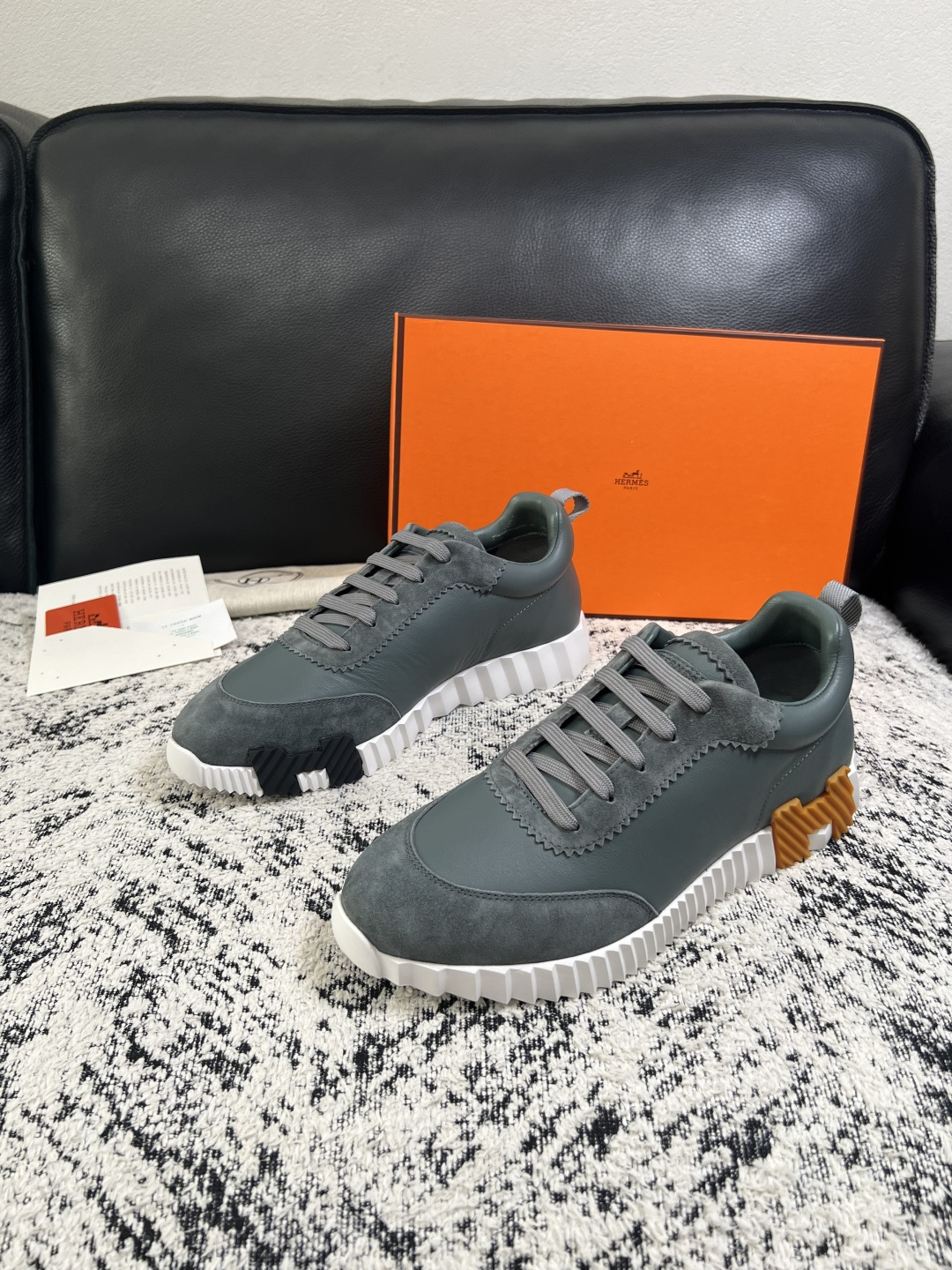Hermes  高品质  顶级工艺品  爱马仕 专柜同步发售原厂配置，意大利进口原版牛皮面料，高品质拼接工艺，全进口水染