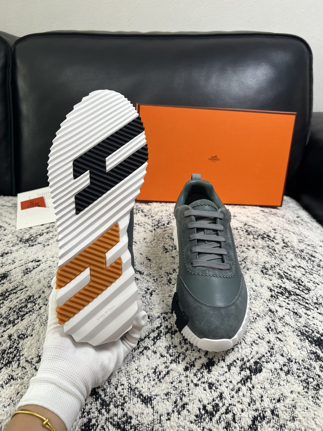 Hermes  高品质  顶级工艺品  爱马仕 专柜同步发售原厂配置，意大利进口原版牛皮面料，高品质拼接工艺，全进口水染