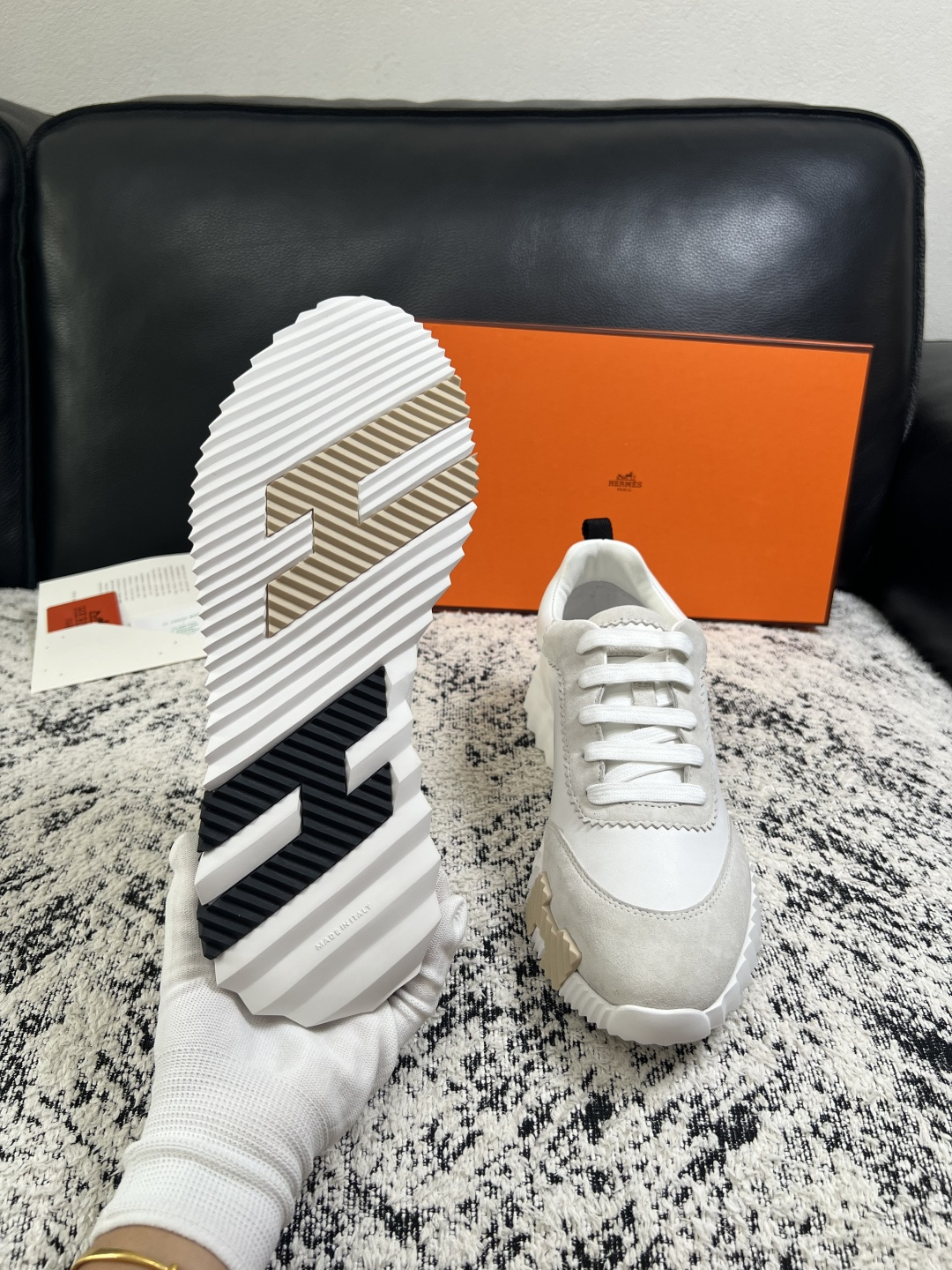 Hermes  高品质  顶级工艺品  爱马仕 专柜同步发售原厂配置，意大利进口原版牛皮面料，高品质拼接工艺，全进口水染