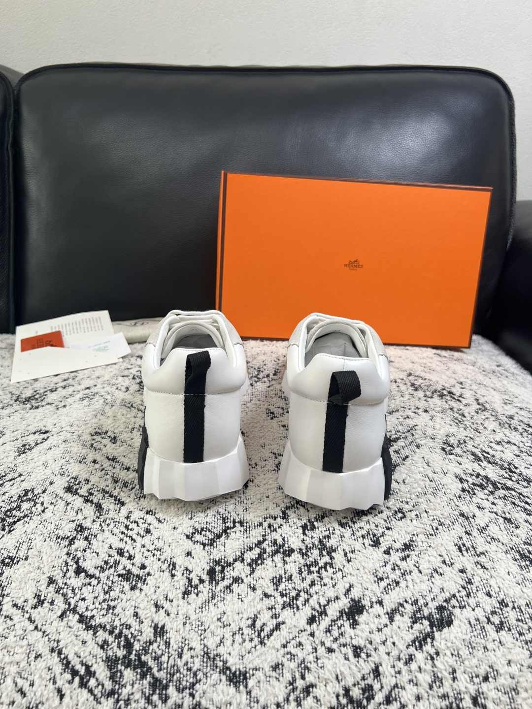 Hermes  高品质  顶级工艺品  爱马仕 专柜同步发售原厂配置，意大利进口原版牛皮面料，高品质拼接工艺，全进口水染
