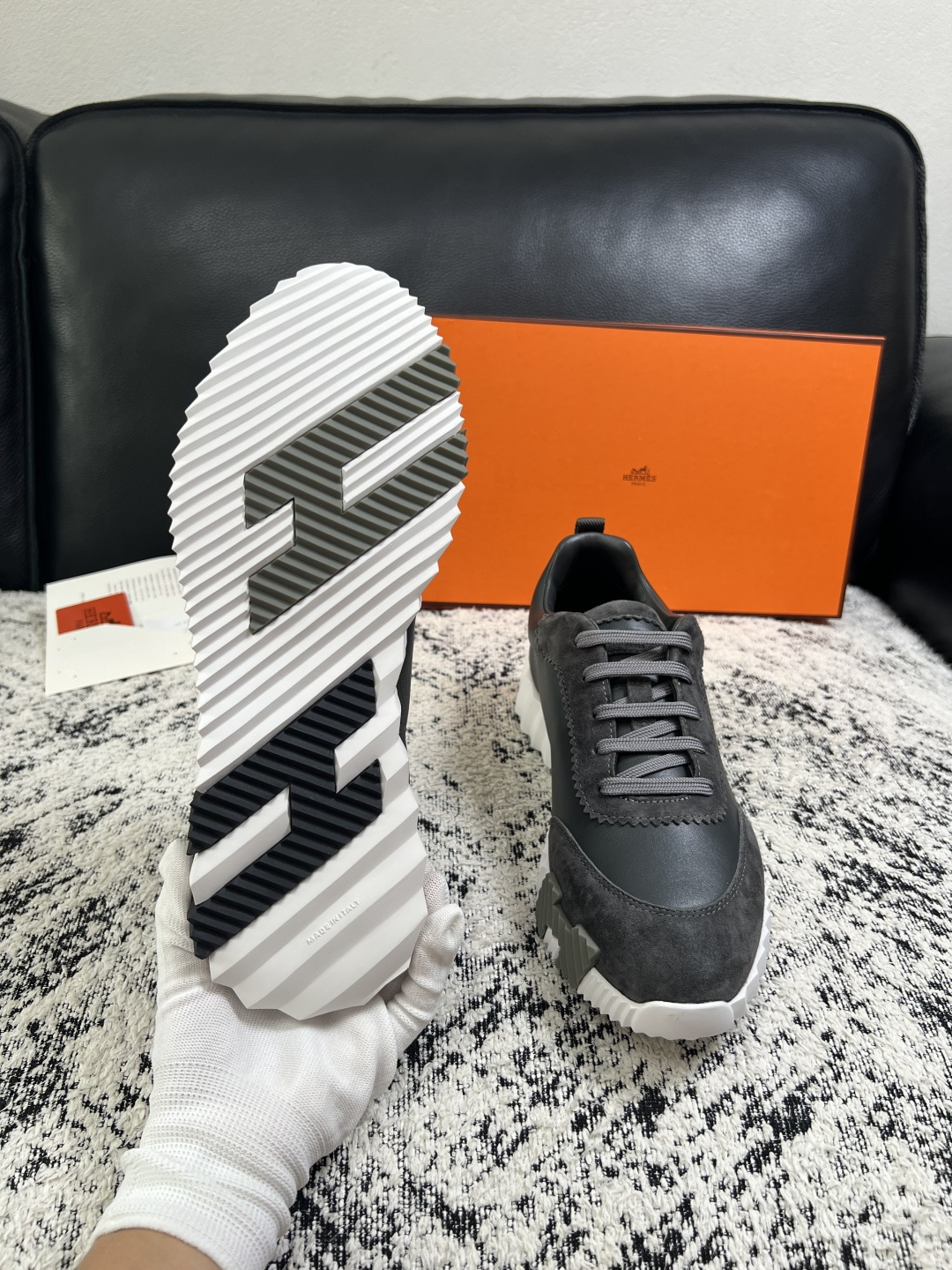 Hermes  高品质  顶级工艺品  爱马仕 专柜同步发售原厂配置，意大利进口原版牛皮面料，高品质拼接工艺，全进口水染