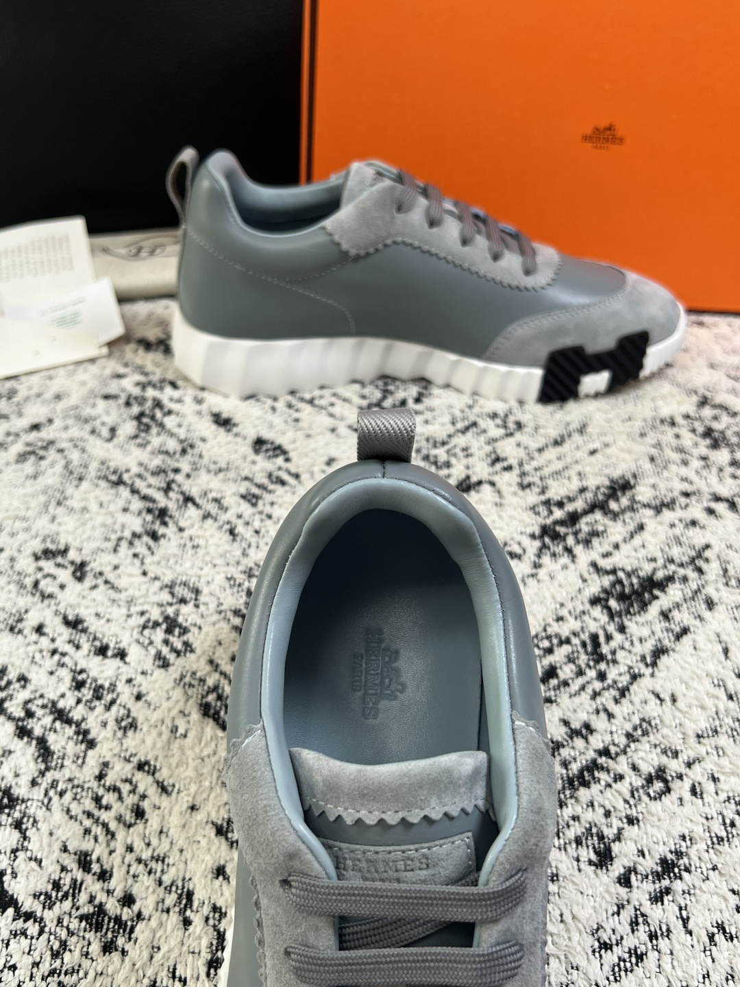 Hermes  高品质  顶级工艺品  爱马仕 专柜同步发售原厂配置，意大利进口原版牛皮面料，高品质拼接工艺，全进口水染