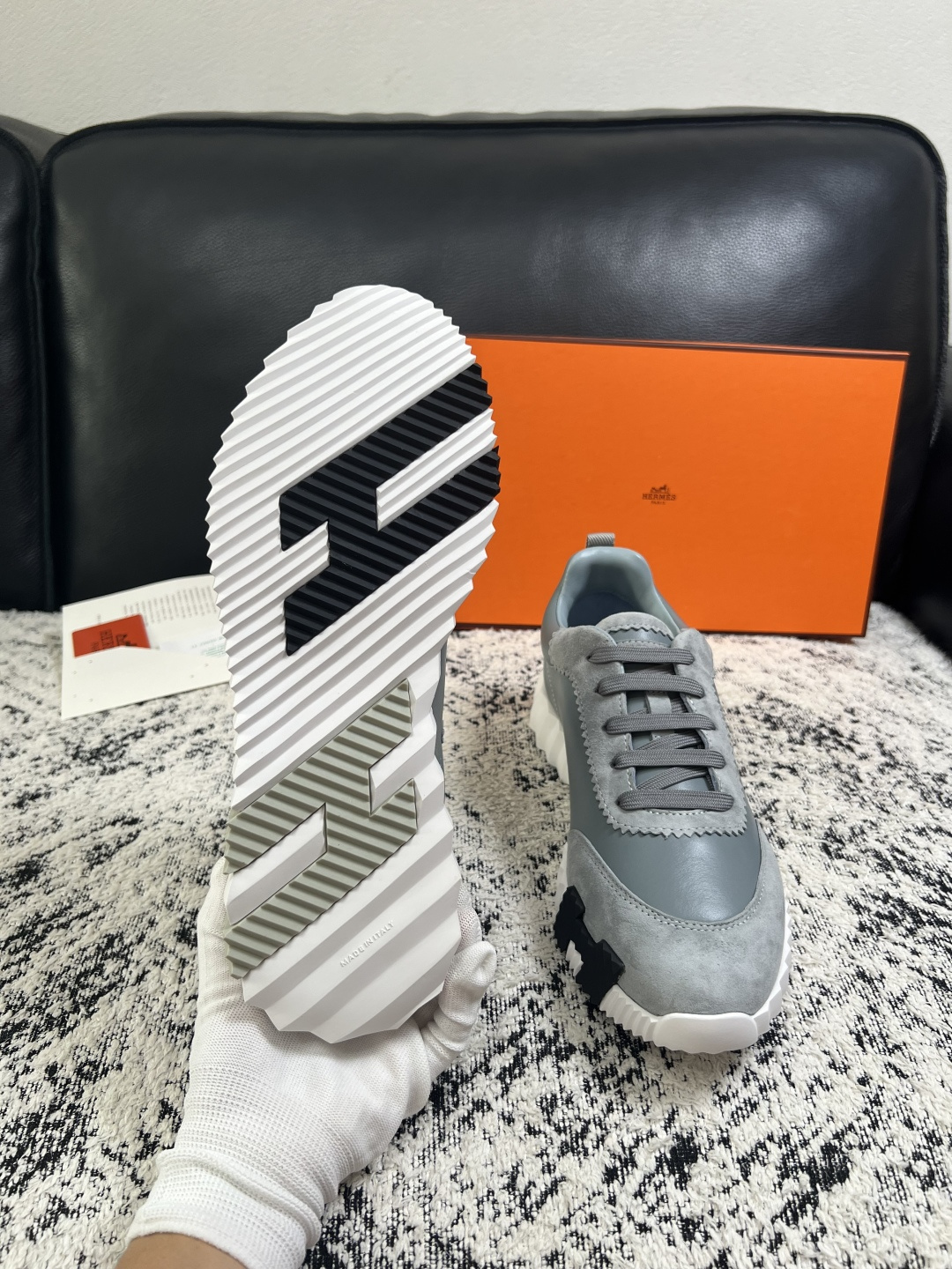 Hermes  高品质  顶级工艺品  爱马仕 专柜同步发售原厂配置，意大利进口原版牛皮面料，高品质拼接工艺，全进口水染