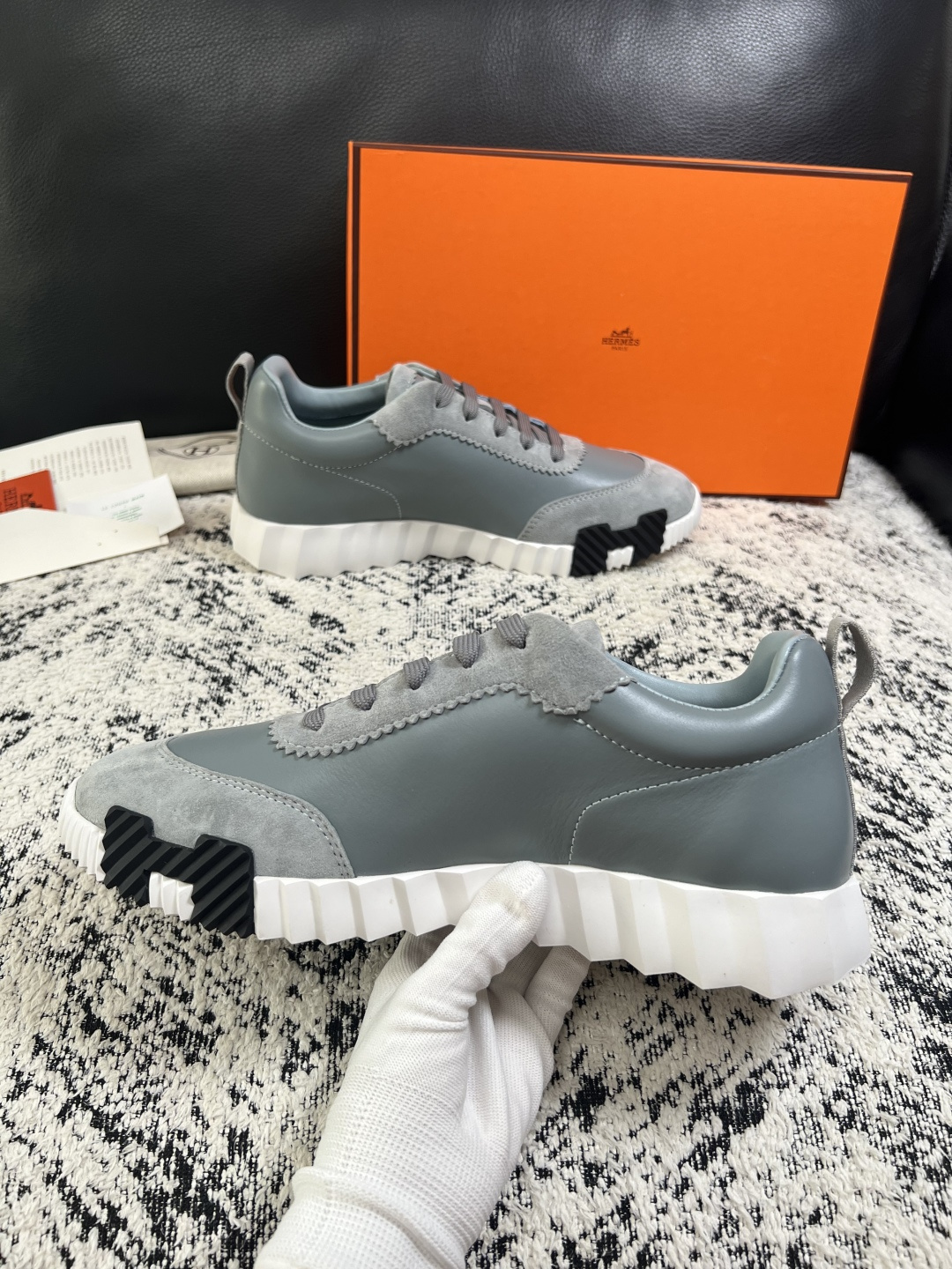 Hermes  高品质  顶级工艺品  爱马仕 专柜同步发售原厂配置，意大利进口原版牛皮面料，高品质拼接工艺，全进口水染