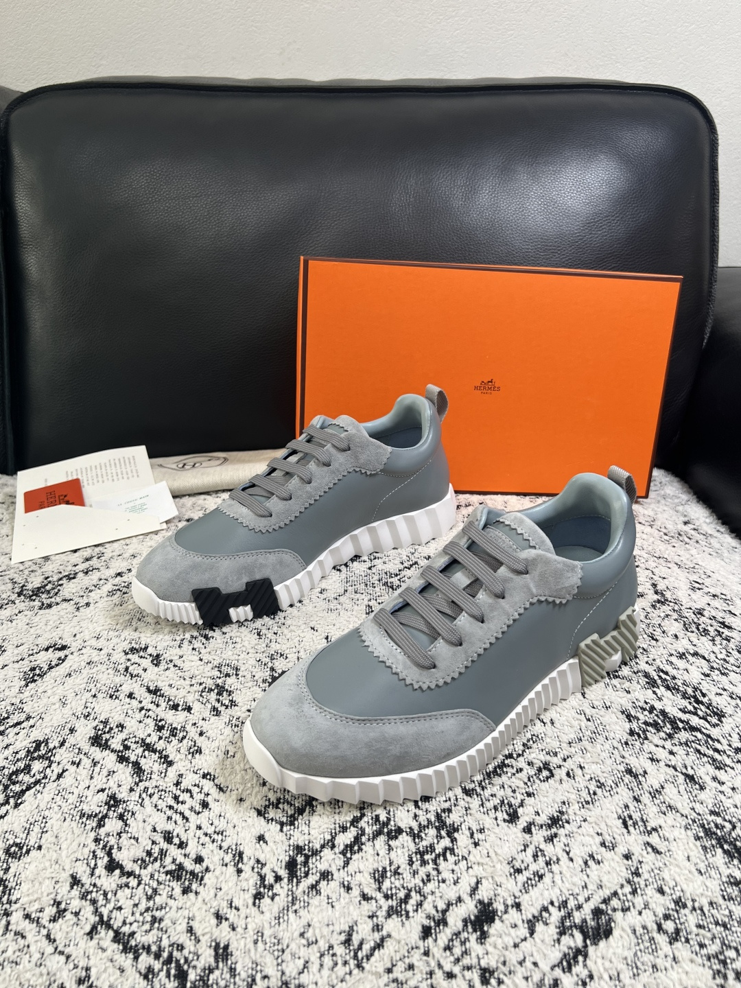 Hermes  高品质  顶级工艺品  爱马仕 专柜同步发售原厂配置，意大利进口原版牛皮面料，高品质拼接工艺，全进口水染