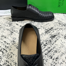BOTTEGA VENETA 高品质 顶级工艺品 葆蝶家 专柜同步,鞋面意大利进口编织牛皮面料,透气牛皮内里舒 BOTTEGA VENETA 高品质 顶级工艺品 葆蝶家 专柜同步,鞋面意大利进口编织牛皮面料,透气牛皮内里舒