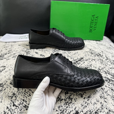 BOTTEGA VENETA 高品质 顶级工艺品 葆蝶家 专柜同步,鞋面意大利进口编织牛皮面料,透气牛皮内里舒 BOTTEGA VENETA 高品质 顶级工艺品 葆蝶家 专柜同步,鞋面意大利进口编织牛皮面料,透气牛皮内里舒