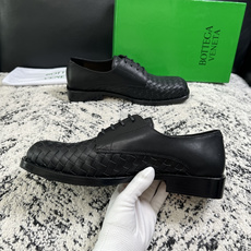 BOTTEGA VENETA 高品质 顶级工艺品 葆蝶家 专柜同步,鞋面意大利进口编织牛皮面料,透气牛皮内里舒 BOTTEGA VENETA 高品质 顶级工艺品 葆蝶家 专柜同步,鞋面意大利进口编织牛皮面料,透气牛皮内里舒
