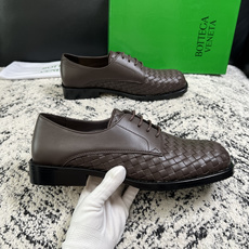 BOTTEGA VENETA 高品质 顶级工艺品 葆蝶家 专柜同步,鞋面意大利进口编织牛皮面料,透气牛皮内里舒 BOTTEGA VENETA 高品质 顶级工艺品 葆蝶家 专柜同步,鞋面意大利进口编织牛皮面料,透气牛皮内里舒