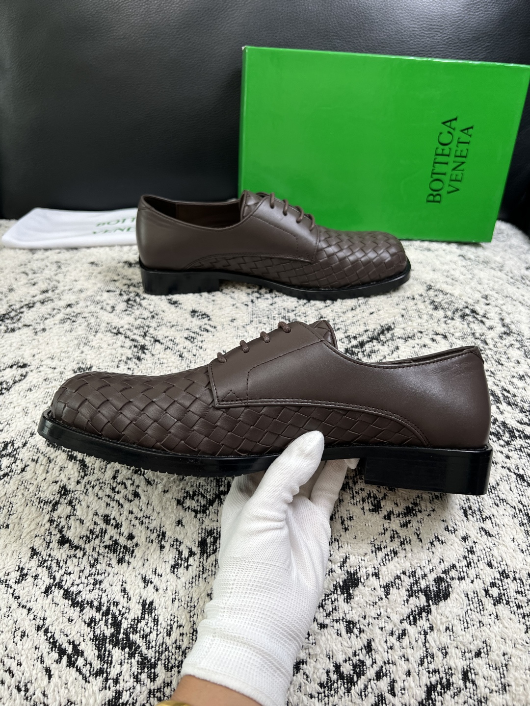 BOTTEGA VENETA 高品质 顶级工艺品 葆蝶家 专柜同步,鞋面意大利进口编织牛皮面料,透气牛皮内里舒 BOTTEGA VENETA 高品质 顶级工艺品 葆蝶家 专柜同步,鞋面意大利进口编织牛皮面料,透气牛皮内里舒