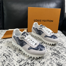 Lv 高品质 顶级工艺品 路易威登,运动板鞋专柜同步,鞋面意大利进口,高品质拼接缤纷色彩复杂工艺品,进口牛里垫柔软 Lv 高品质 顶级工艺品 路易威登,运动板鞋专柜同步,鞋面意大利进口,高品质拼接缤纷色彩复杂工艺品,进口牛里垫柔软