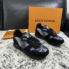 Lv 高品质 顶级工艺品 路易威登,运动板鞋专柜同步,鞋面意大利进口,高品质拼接缤纷色彩复杂工艺品,进口牛里垫柔软 Lv 高品质 顶级工艺品 路易威登,运动板鞋专柜同步,鞋面意大利进口,高品质拼接缤纷色彩复杂工艺品,进口牛里垫柔软
