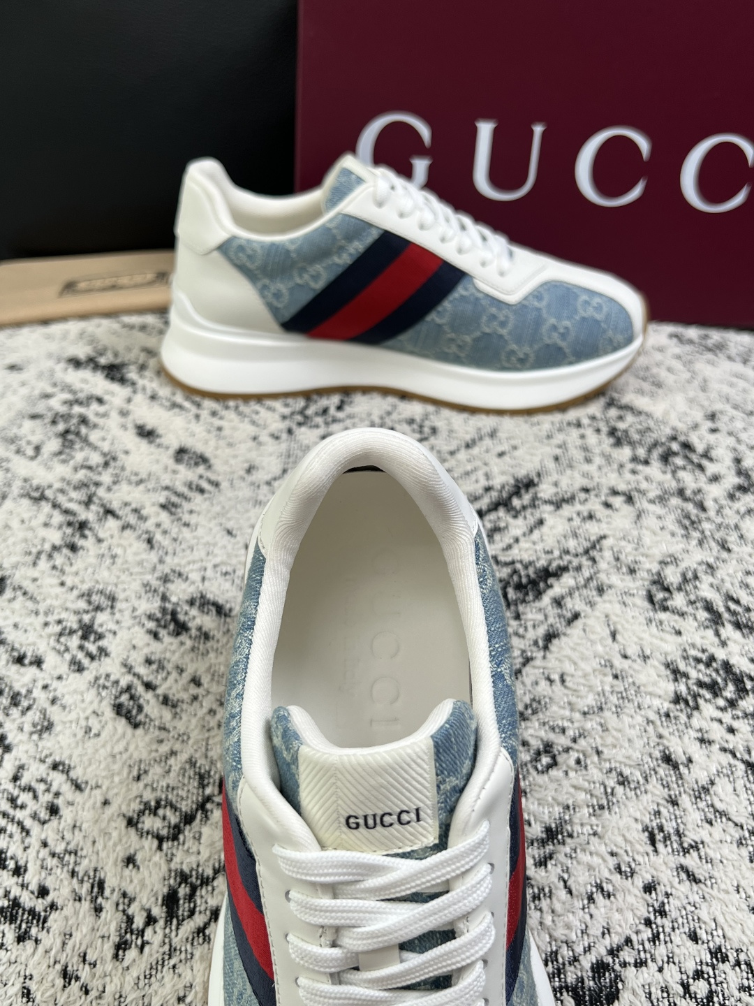 Gucci 高品质  顶级工艺品  古奇  专柜新款原厂配置，意大利进口牛皮面料，进口牛皮内里垫，透气舒适，鞋底：原厂特