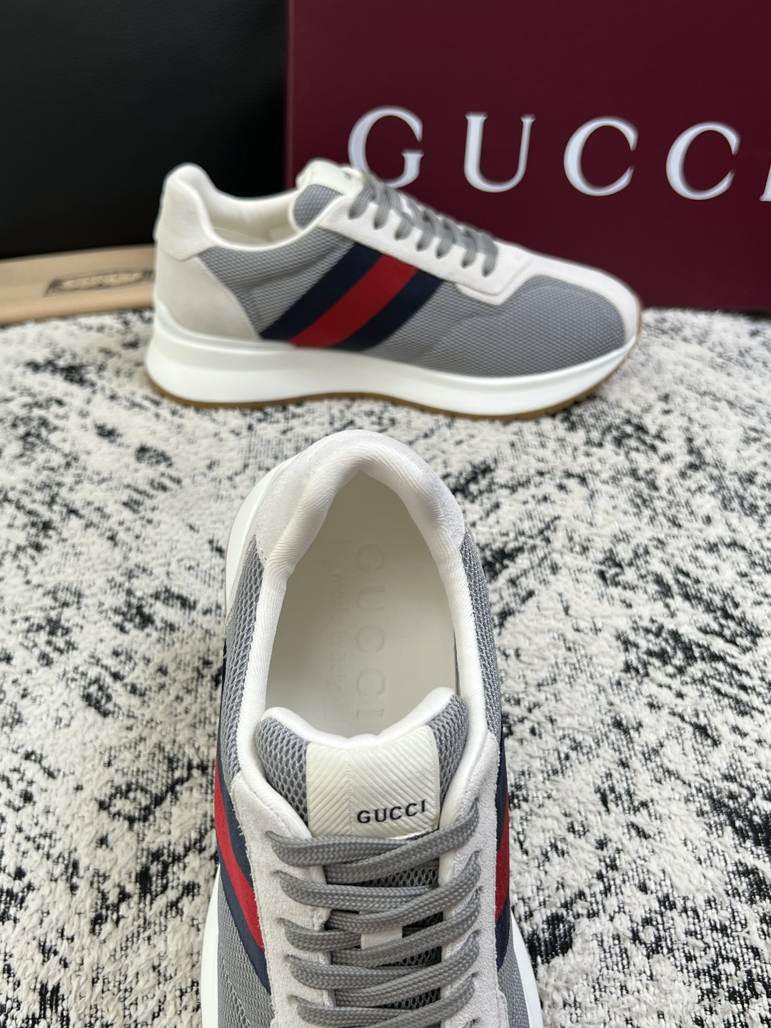 Gucci 高品质  顶级工艺品  古奇  专柜新款原厂配置，意大利进口牛皮面料，进口牛皮内里垫，透气舒适，鞋底：原厂特