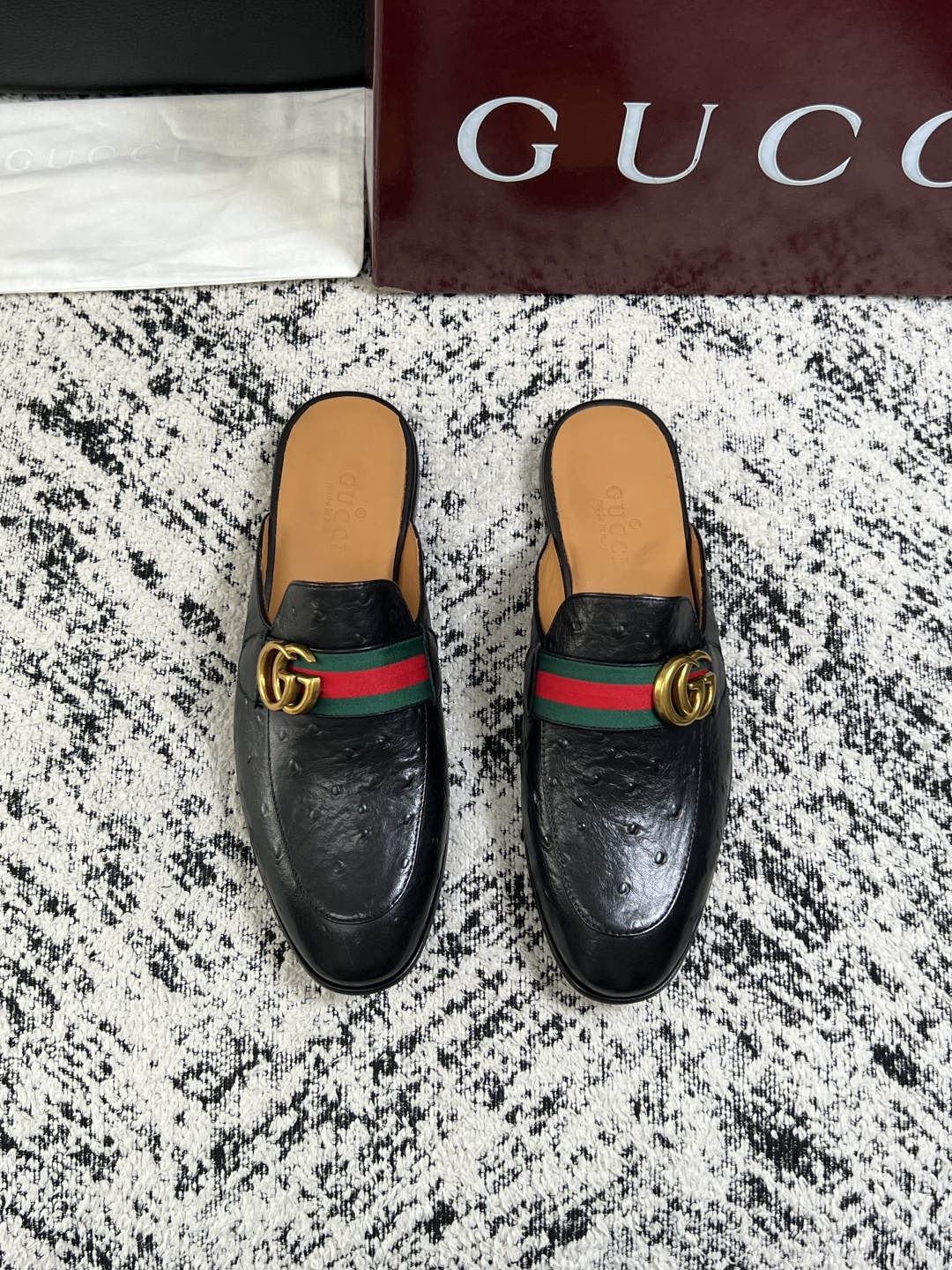 Gucci 高品质  顶级工艺品  古奇  皮鞋专柜新款原厂配置，意大利进口牛皮面料，进口牛皮内里垫，透气舒适，鞋底：原