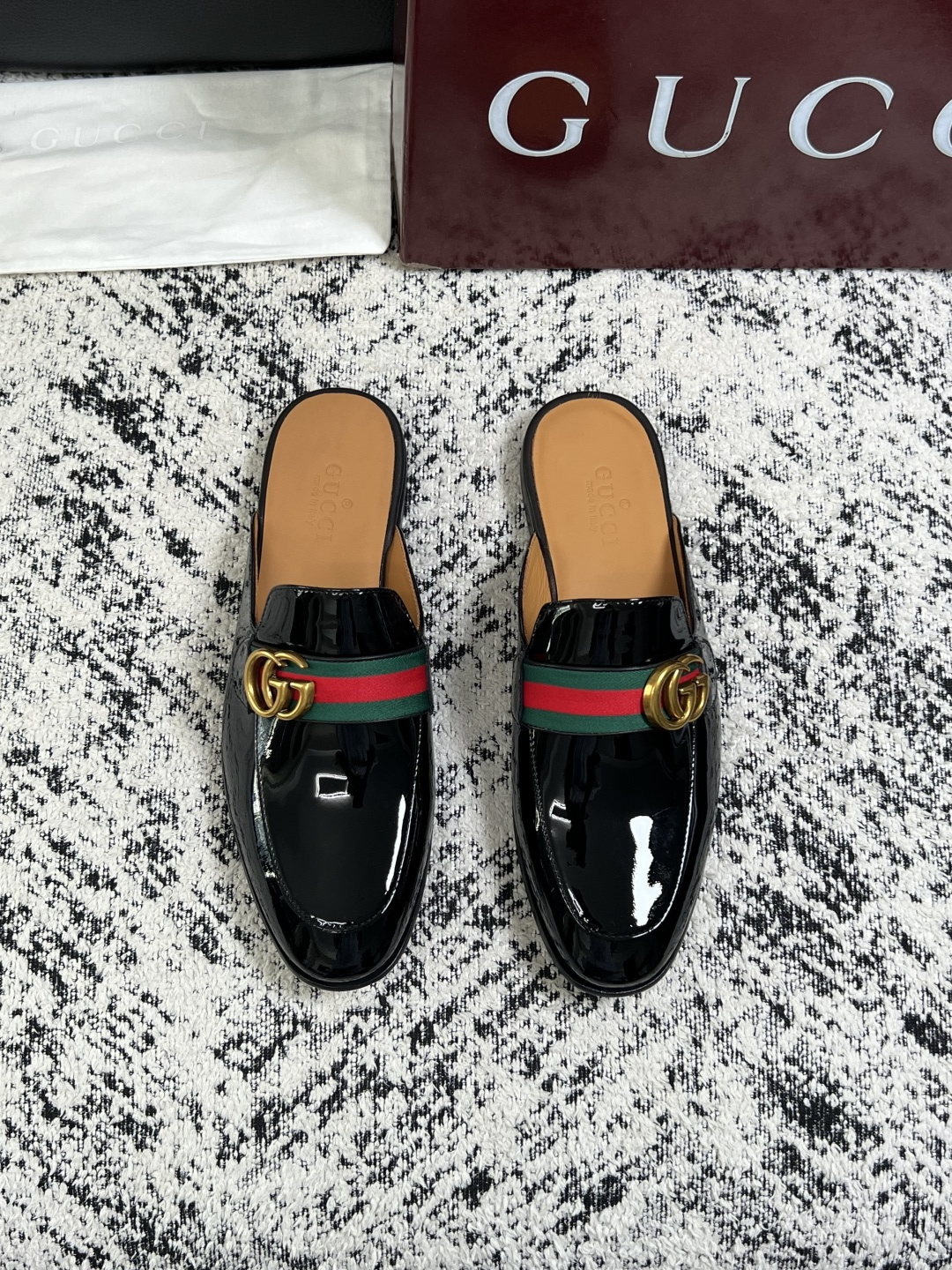 Gucci 高品质  顶级工艺品  古奇  皮鞋专柜新款原厂配置，意大利进口牛皮面料，进口牛皮内里垫，透气舒适，鞋底：原