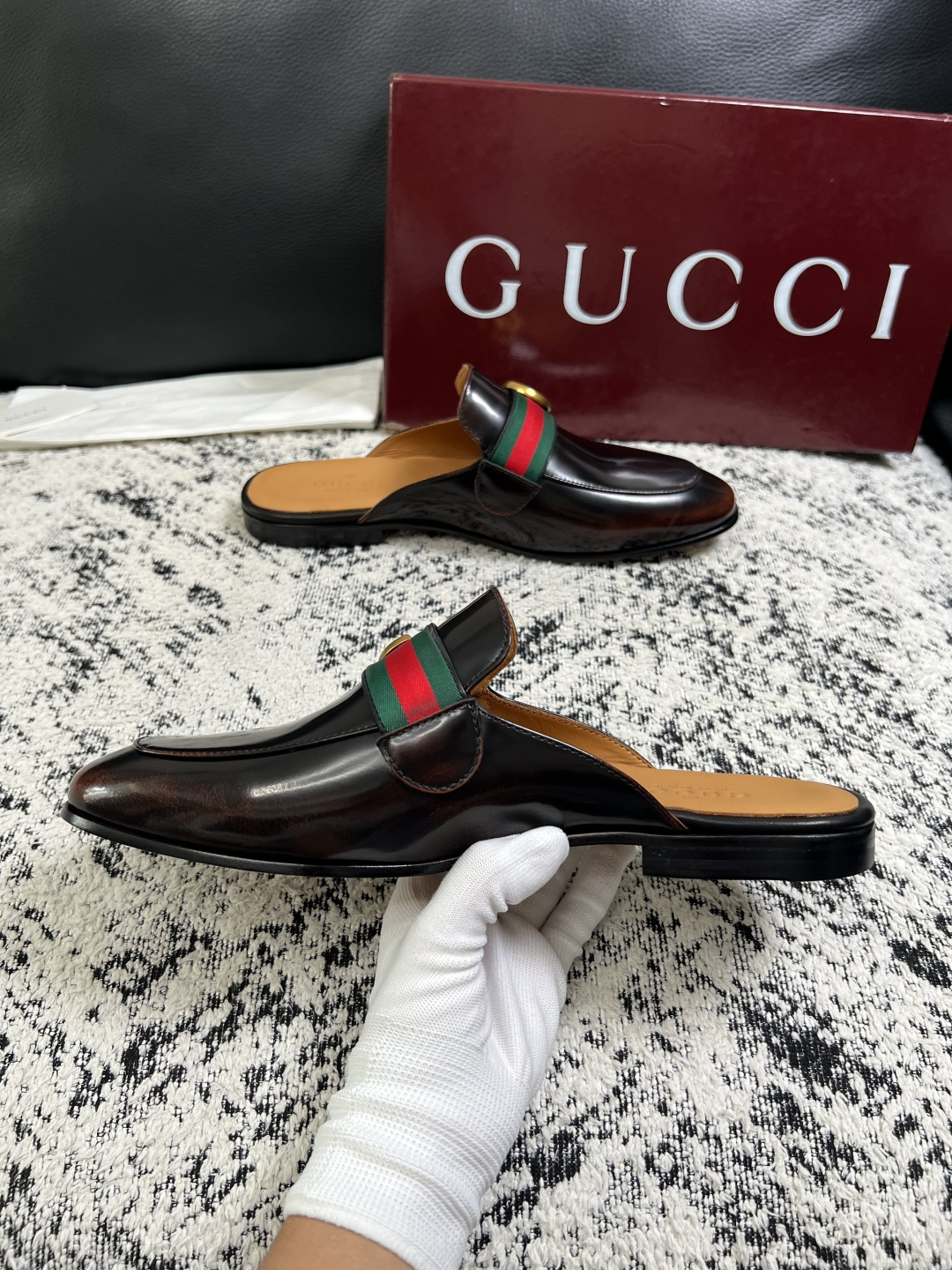 Gucci 高品质  顶级工艺品  古奇  皮鞋专柜新款原厂配置，意大利进口牛皮面料，进口牛皮内里垫，透气舒适，鞋底：原