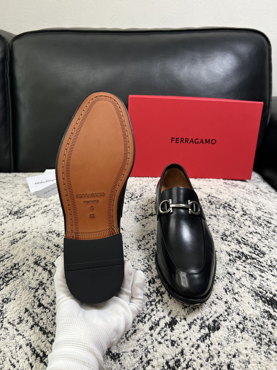 Ferragamo  高品质  顶级工艺品  菲拉格慕  皮鞋专柜同步发售原厂配置，意大利进口原版牛皮，进口水染牛里 ，