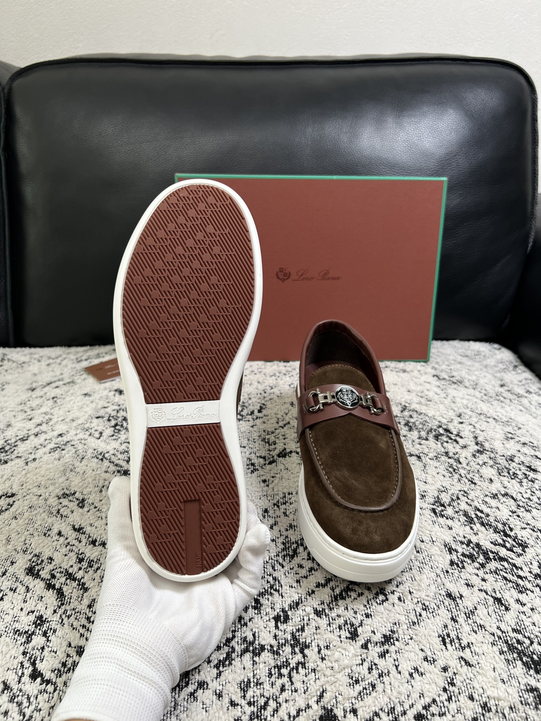 Loro Piana  高品质  顶级工艺品  诺悠翩雅  新品专柜同步原厂配置，鞋面意大利进口牛皮面料，高品质拼接工艺