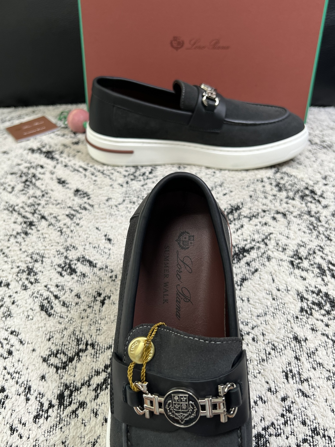 Loro Piana  高品质  顶级工艺品  诺悠翩雅  新品专柜同步原厂配置，鞋面意大利进口牛皮面料，高品质拼接工艺