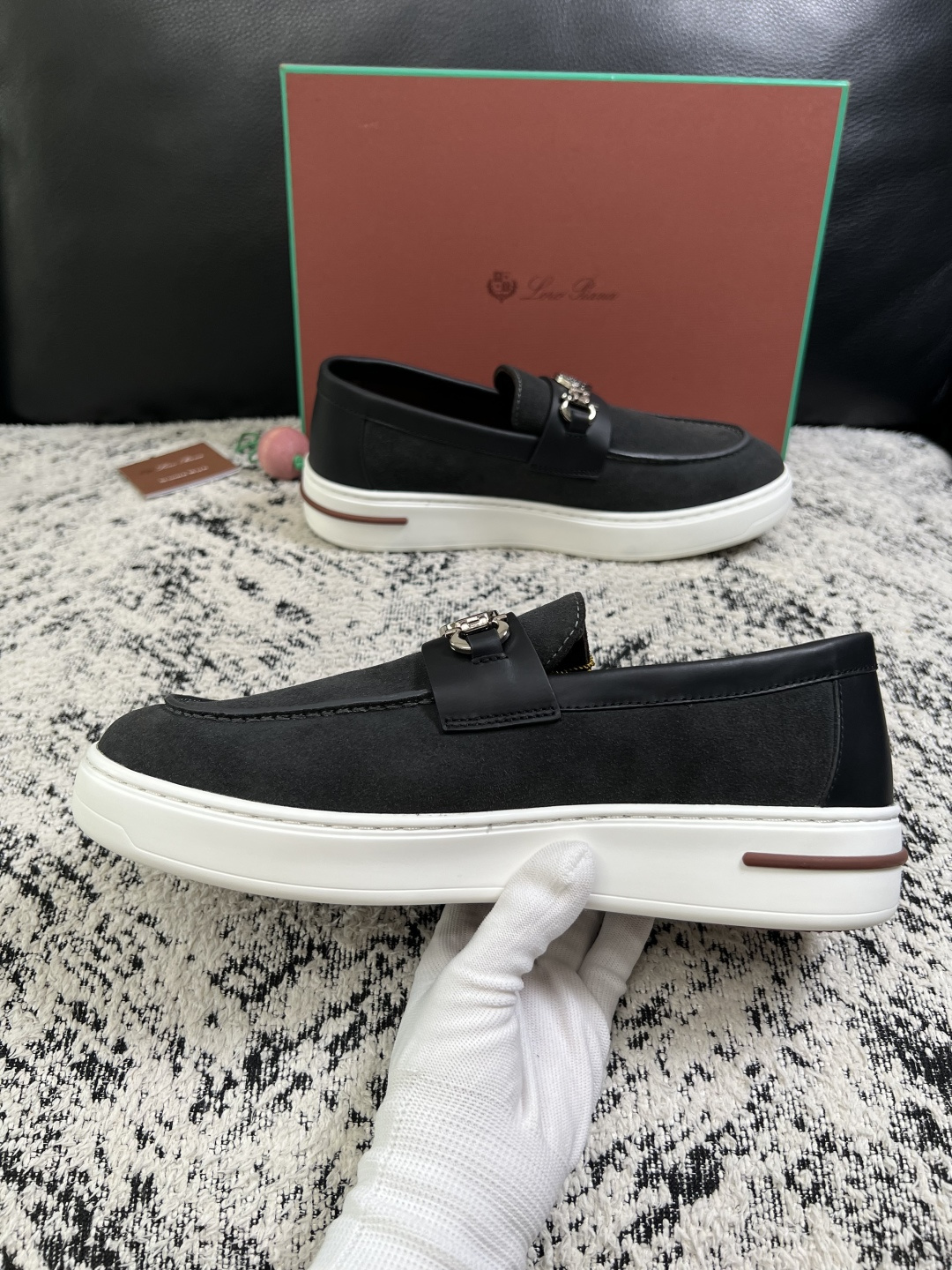 Loro Piana  高品质  顶级工艺品  诺悠翩雅  新品专柜同步原厂配置，鞋面意大利进口牛皮面料，高品质拼接工艺