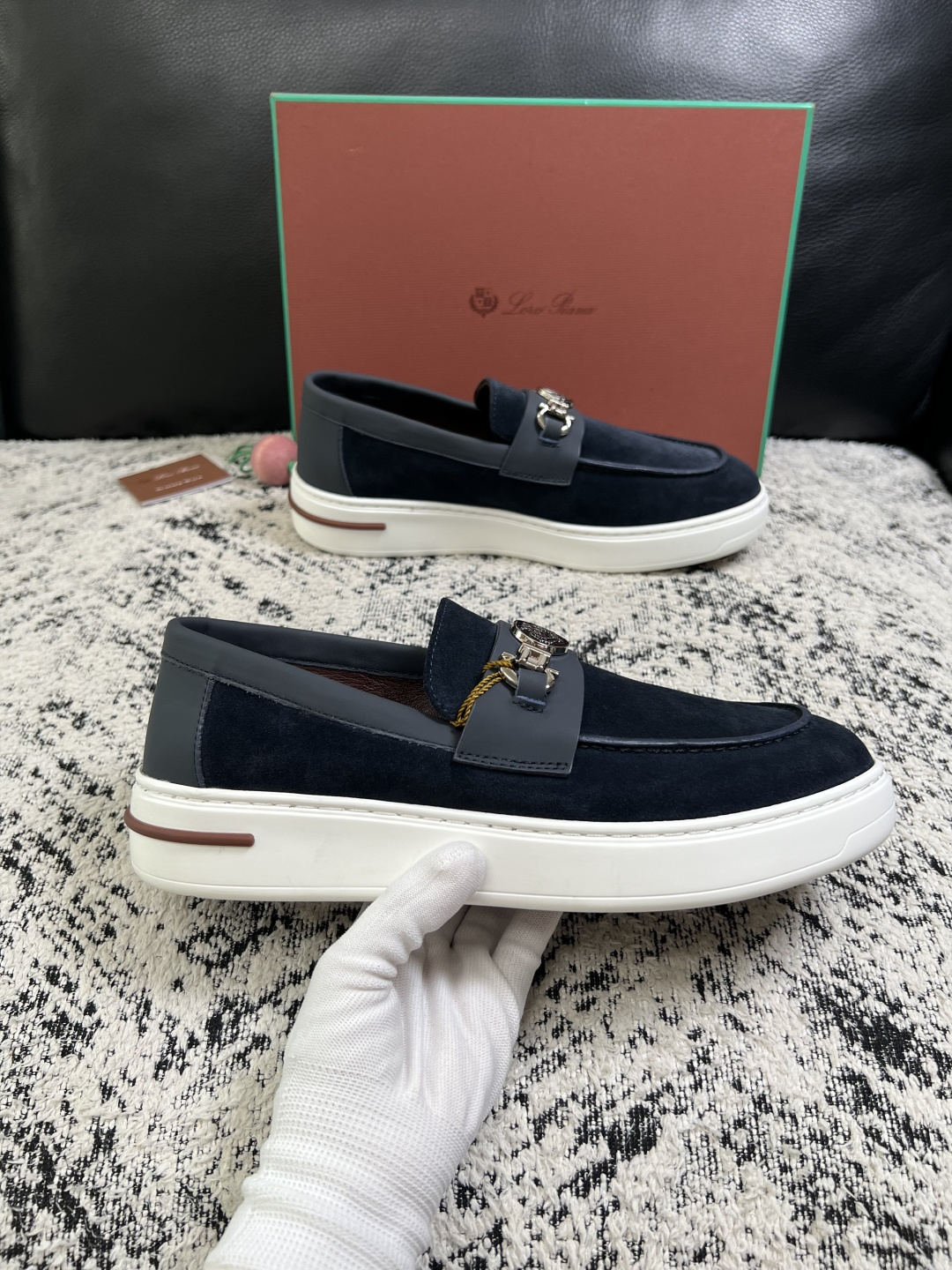 Loro Piana  高品质  顶级工艺品  诺悠翩雅  新品专柜同步原厂配置，鞋面意大利进口牛皮面料，高品质拼接工艺