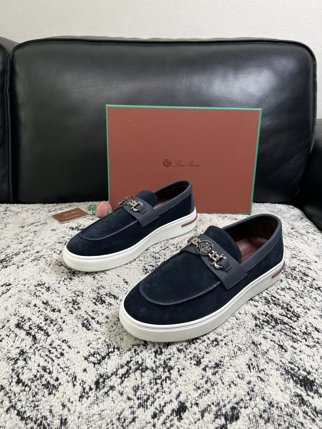 Loro Piana  高品质  顶级工艺品  诺悠翩雅  新品专柜同步原厂配置，鞋面意大利进口牛皮面料，高品质拼接工艺