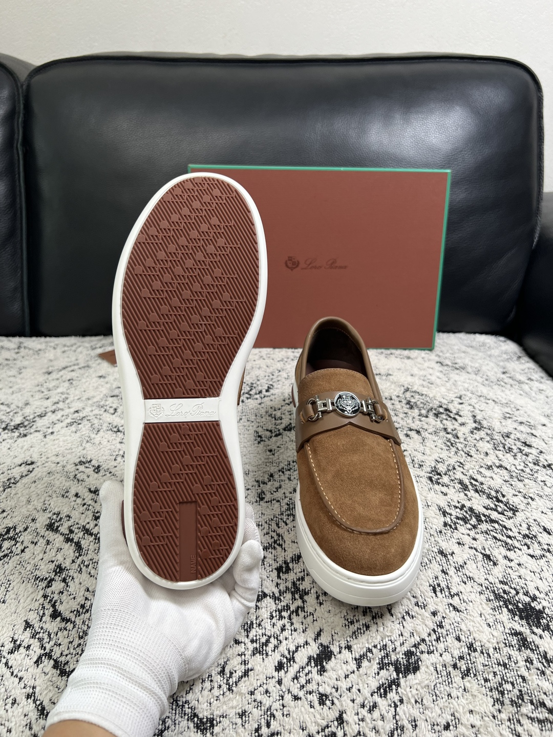 Loro Piana  高品质  顶级工艺品  诺悠翩雅  新品专柜同步原厂配置，鞋面意大利进口牛皮面料，高品质拼接工艺