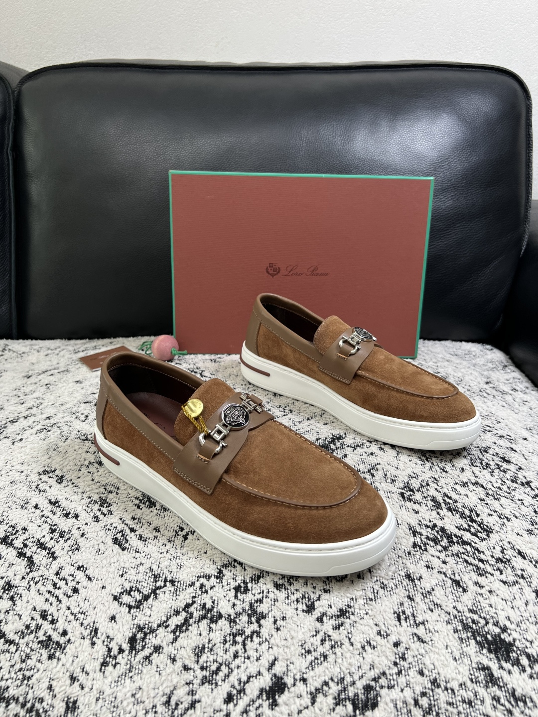 Loro Piana  高品质  顶级工艺品  诺悠翩雅  新品专柜同步原厂配置，鞋面意大利进口牛皮面料，高品质拼接工艺
