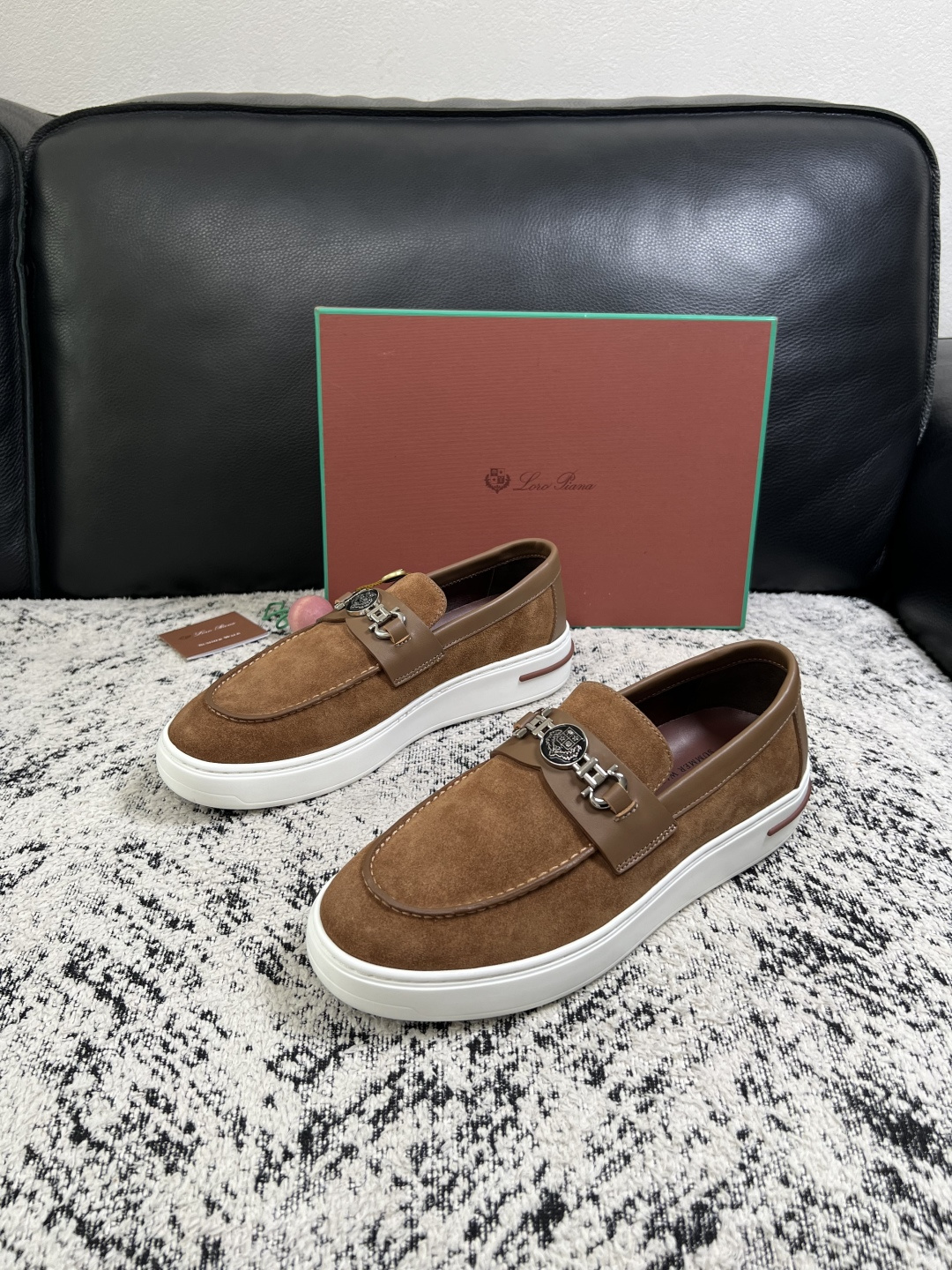 Loro Piana  高品质  顶级工艺品  诺悠翩雅  新品专柜同步原厂配置，鞋面意大利进口牛皮面料，高品质拼接工艺