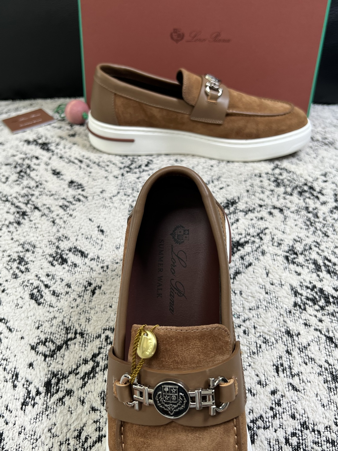Loro Piana  高品质  顶级工艺品  诺悠翩雅  新品专柜同步原厂配置，鞋面意大利进口牛皮面料，高品质拼接工艺