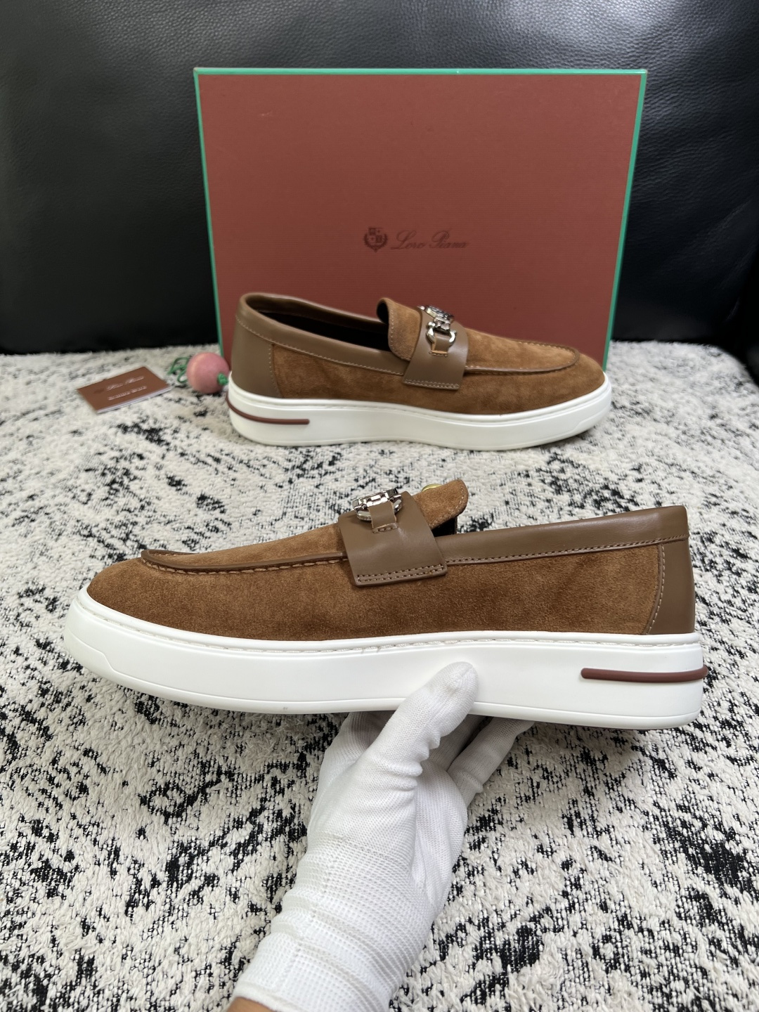 Loro Piana  高品质  顶级工艺品  诺悠翩雅  新品专柜同步原厂配置，鞋面意大利进口牛皮面料，高品质拼接工艺