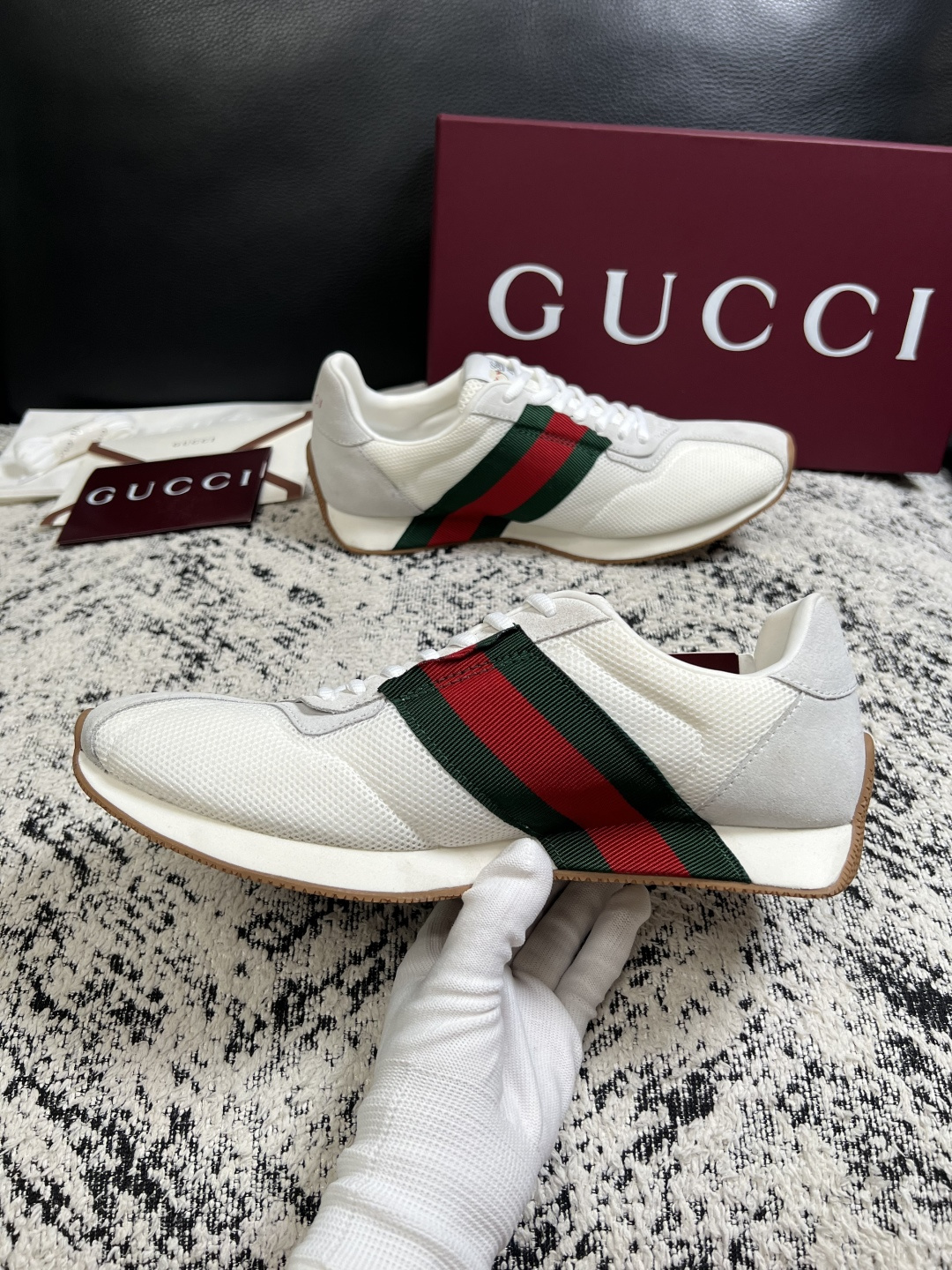 Gucci 高品质  顶级工艺品  古奇  专柜新款原厂配置，意大利进口牛皮面料，进口牛皮内里垫，透气舒适，鞋底：原厂特