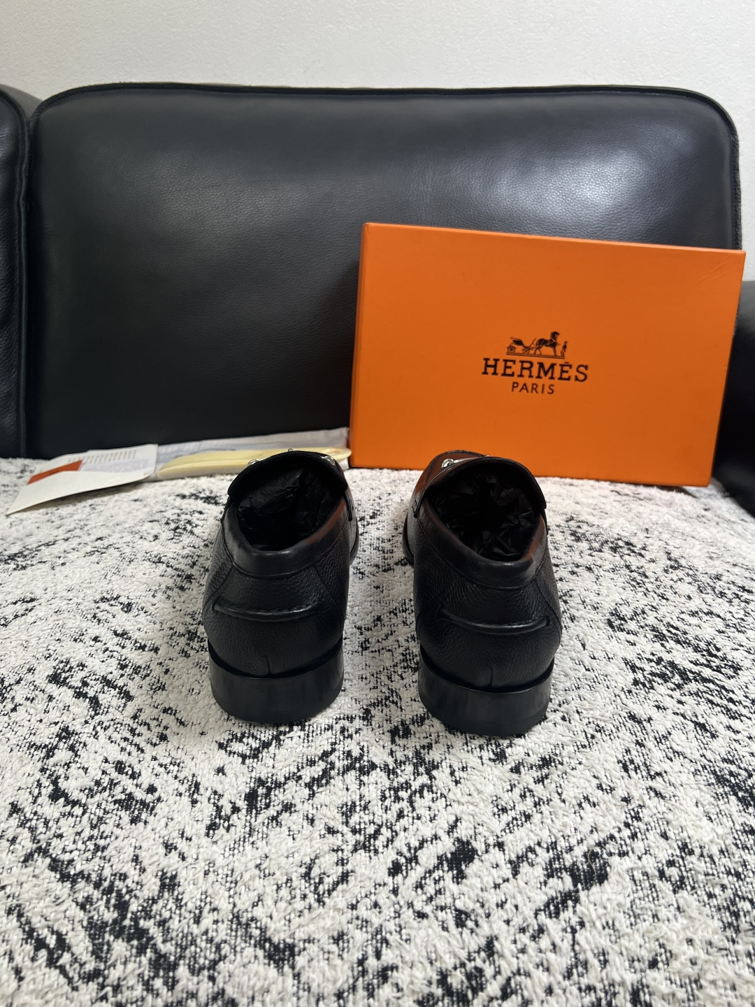 Hermes  高品质  顶级工艺品 爱马仕 皮鞋专柜同步 原厂配置，意大利进口原版牛皮面料，透气舒适进口水染牛里垫，鞋