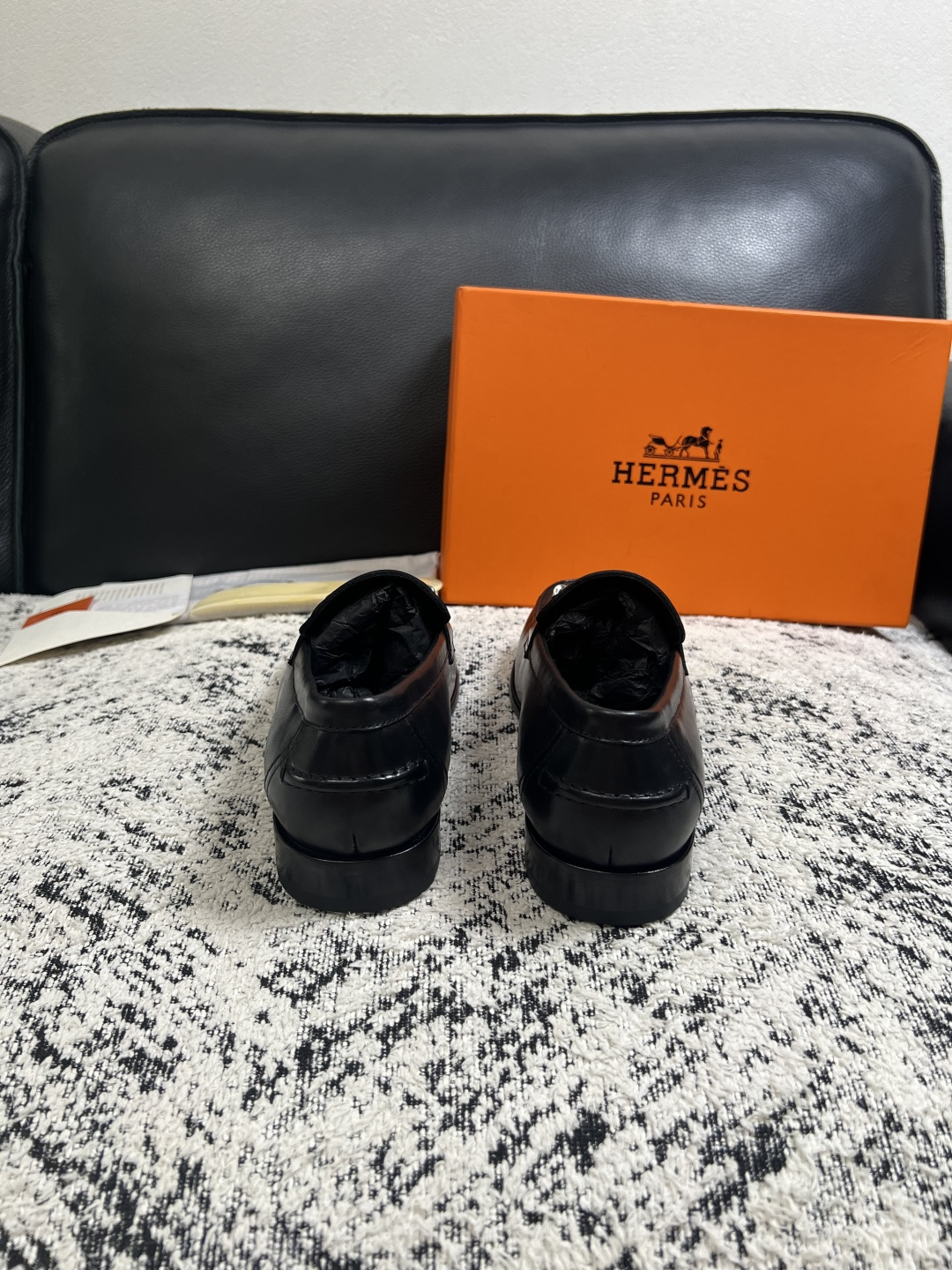 Hermes  高品质  顶级工艺品 爱马仕 皮鞋专柜同步 原厂配置，意大利进口原版牛皮面料，透气舒适进口水染牛里垫，鞋
