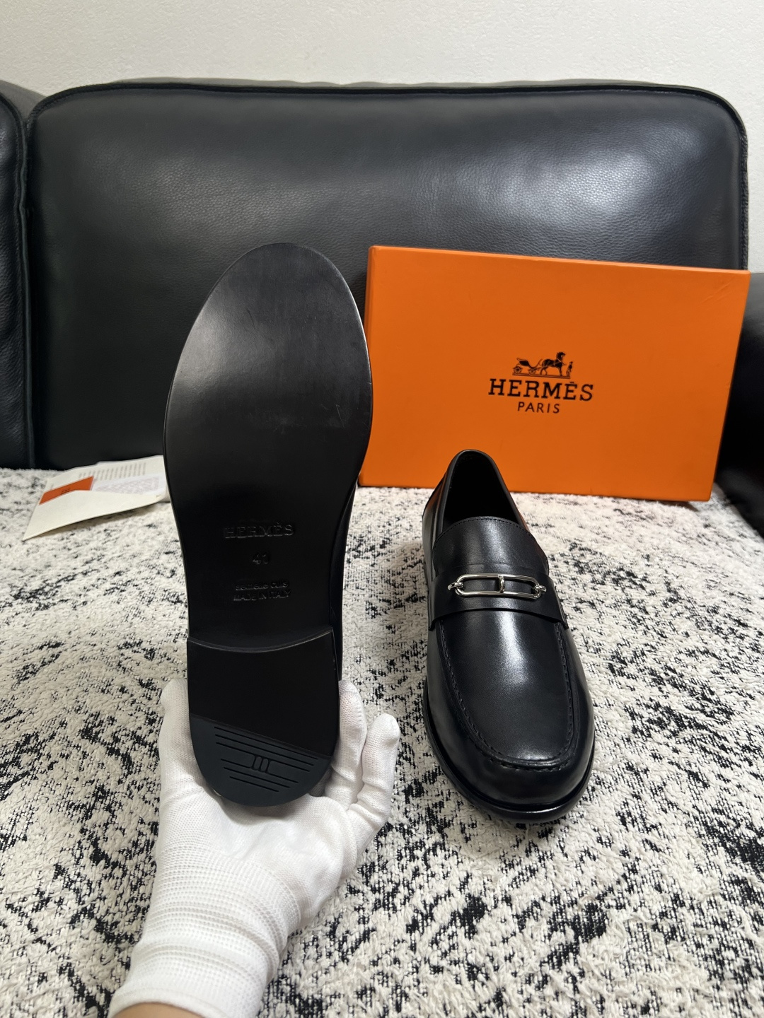 Hermes  高品质  顶级工艺品 爱马仕 皮鞋专柜同步 原厂配置，意大利进口原版牛皮面料，透气舒适进口水染牛里垫，鞋