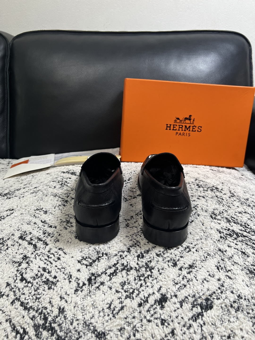 Hermes  高品质  顶级工艺品 爱马仕 皮鞋专柜同步 原厂配置，意大利进口原版牛皮面料，透气舒适进口水染牛里垫，鞋