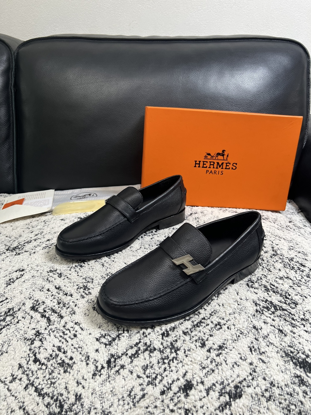 Hermes  高品质  顶级工艺品 爱马仕 皮鞋专柜同步 原厂配置，意大利进口原版牛皮面料，透气舒适进口水染牛里垫，鞋