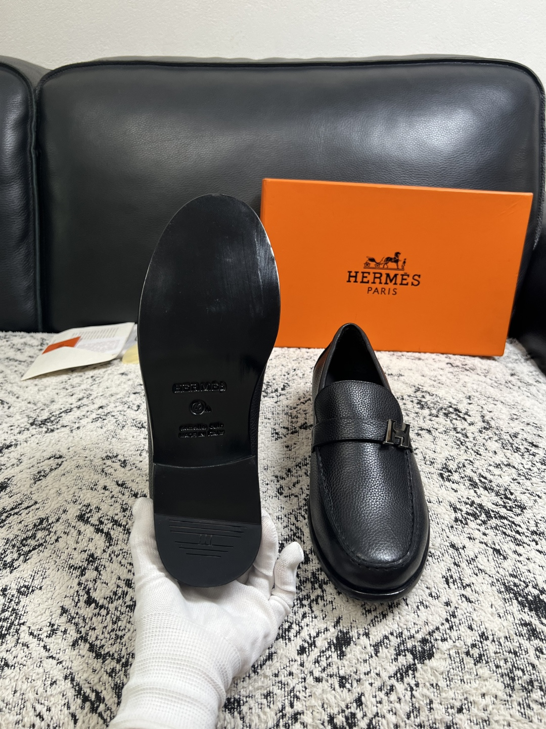 Hermes  高品质  顶级工艺品 爱马仕 皮鞋专柜同步 原厂配置，意大利进口原版牛皮面料，透气舒适进口水染牛里垫，鞋